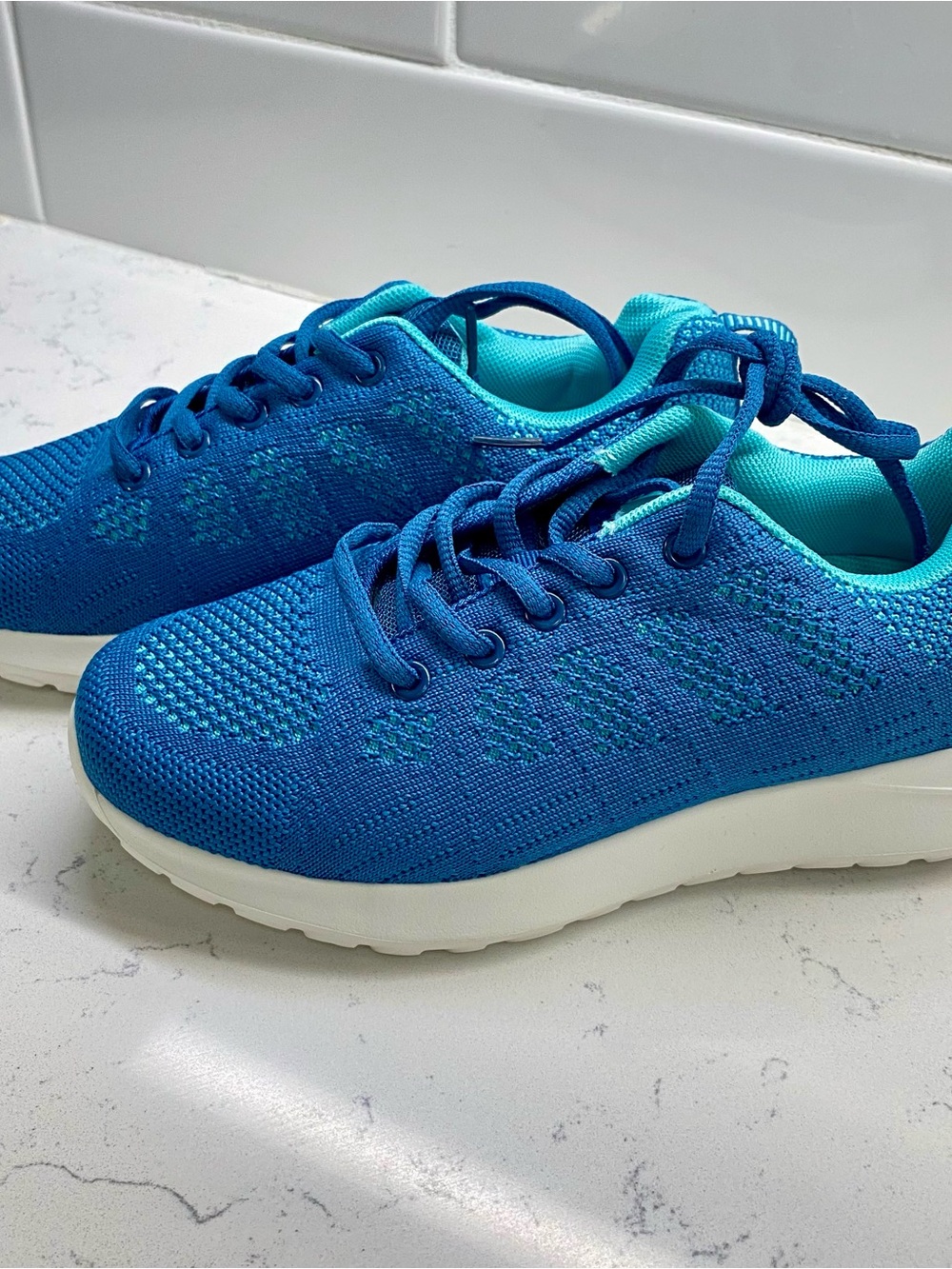 STQ Women’s Walking Sneakers – Blue Knit – Size 5.5 (New Without Box)